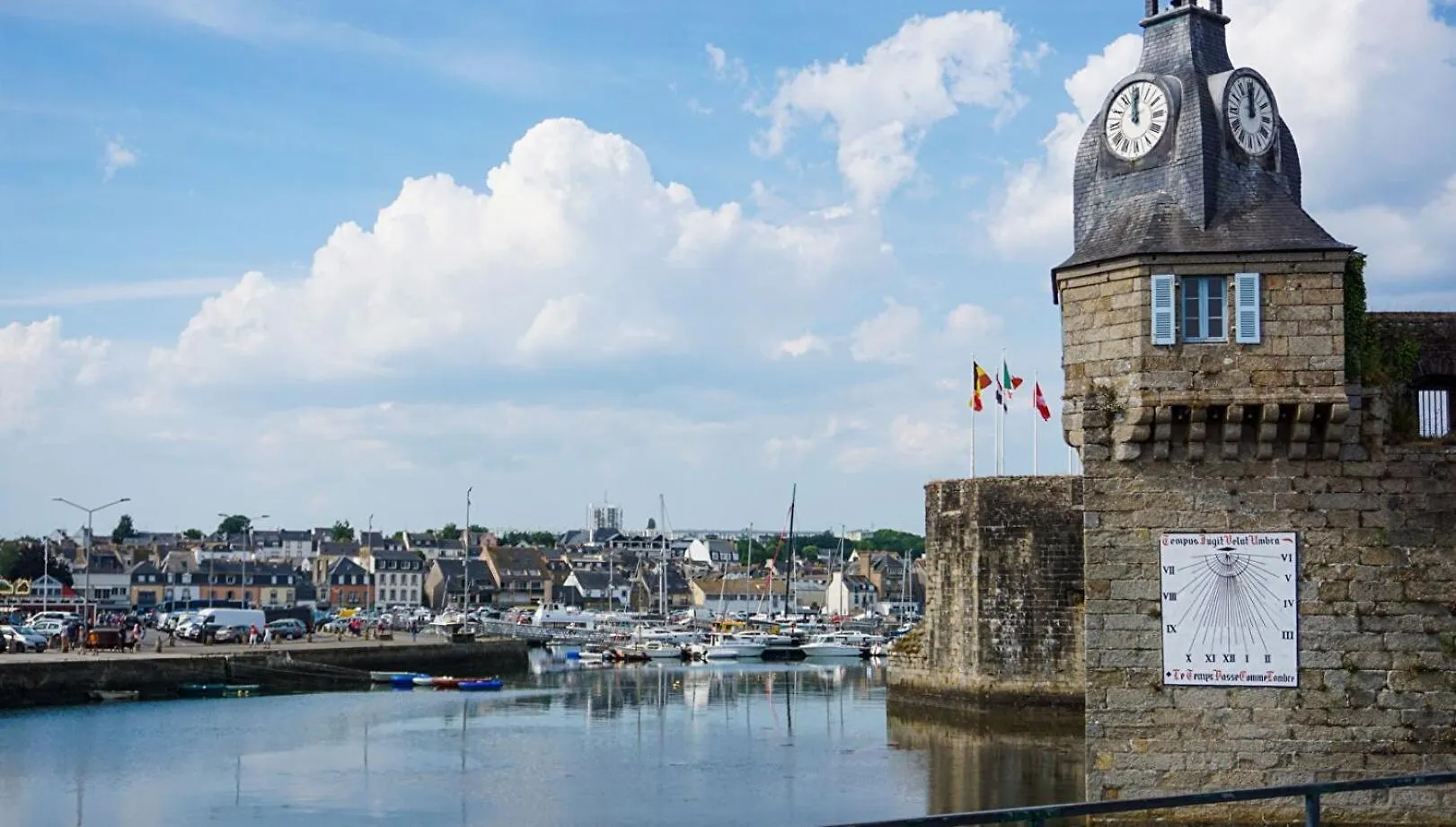 -Petrel- Maison De Campagne Avec Grand Jardin Concarneau