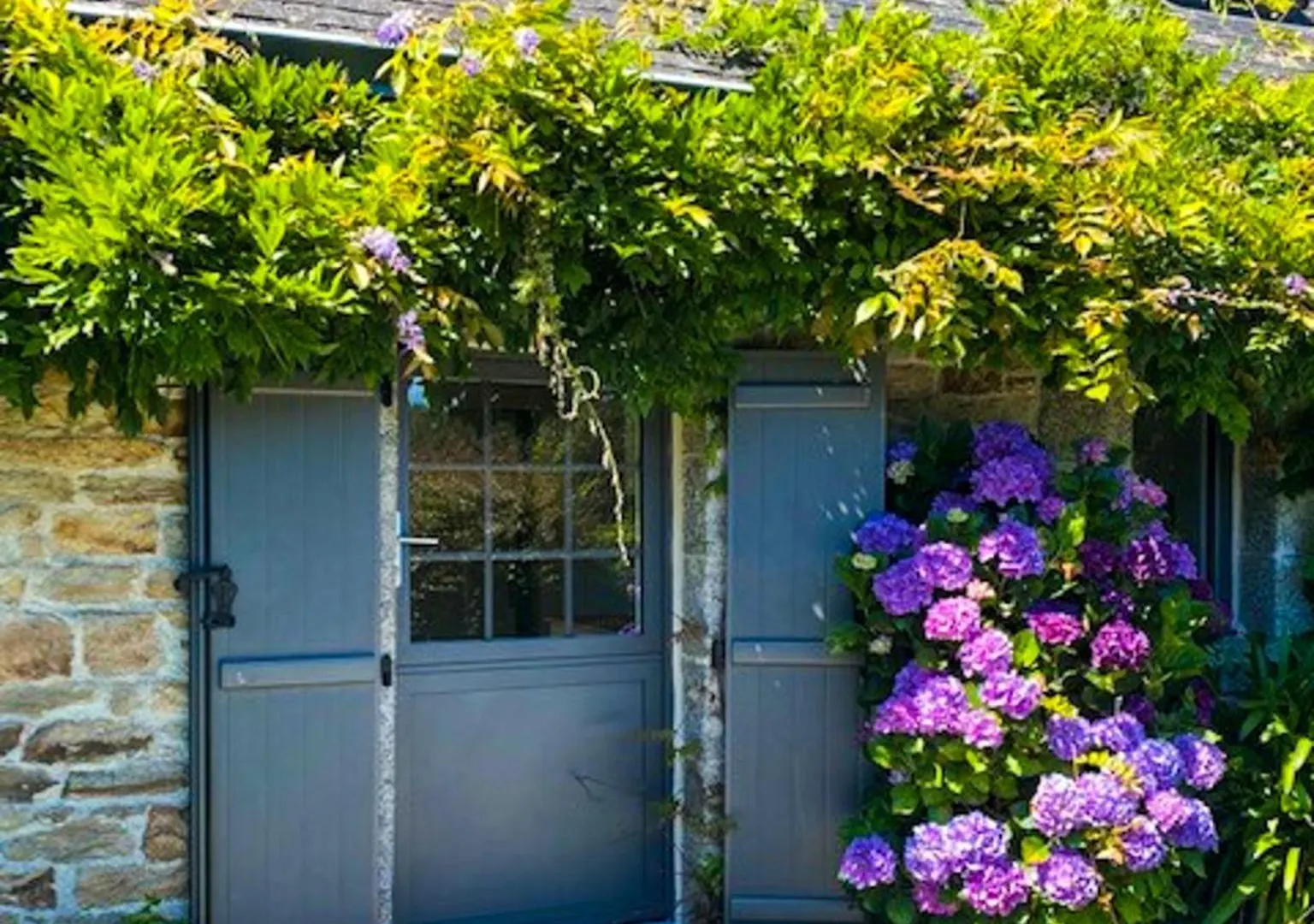 -Petrel- Maison De Campagne Avec Grand Jardin Concarneau